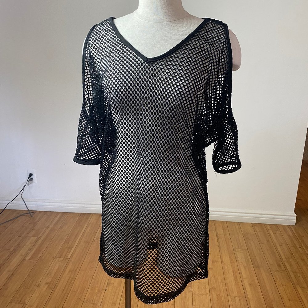 Oversized net mesh top in black, open shoulders
